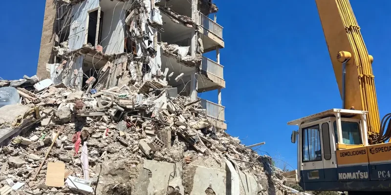 Proyecto de demolición edificio 5 plantas Cala Flores